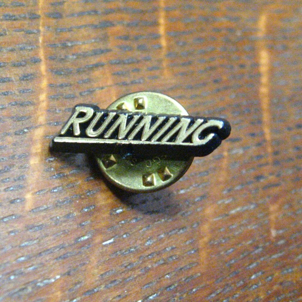 Running Runner Vintage Small Lapel Pin